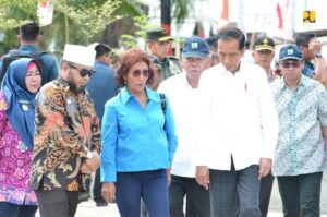 Presiden Jokowi dan Menteri Basuki Tinjau Penataan Kawasan Nelayan Kampung Sumber Jaya, Bengkulu