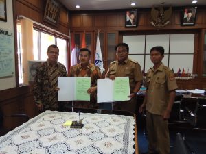 Nagari Panampuang Agam MoU Dengan Politeknik Negeri Padang