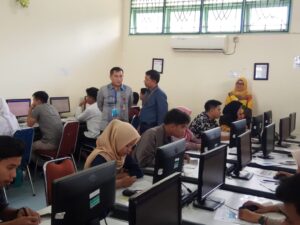 Ribuan Calon Mahasiwa Ikuti Tes UMBK Kelas Kerjasama PNP-PLN