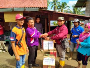 Bantu Warga Korban Banjir Bandang, Nagari Duo Koto Peduli Langsung Turun ke Lokasi