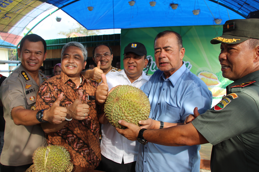 Difasilitasi BWS Sumatera V dan diresmikan Wagub Nasrul Abit, Caffe Durian Danau Cimpago Warna Baru Wisata Kuliner di Kota Padang