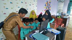 Rumah Pintar Tunas Muda Duo Koto Berikan Pelatihan Komputer Untuk Anak MDA