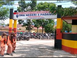 Diduga Lakukan Pungutan, Kepala SMAN 5 Padang Kangkangi Pengurus Komite 