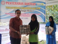 Semen Padang Bantu Pendidikan 120 Pelajar di Padang Besi