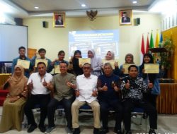 STMIK Indonesia Padang Beri Reward Kepada Mahasiswa Berprestasi