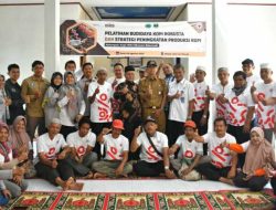 Difasilitasi Semen Padang, Kelompok Kopi Sikayan Balumuik Dilatih Komunitas Kopi Solok Radjo