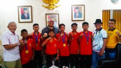 Usai Persembahkan Lima Medali Kontingen Gulat Kota Padang diterima Sekdako Padang  di Rumah Dinas