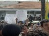 Ribuan Mahasiswa Gelar Aksi di DPRD Sumbar, Driver Ojek Online Turut Bergabung