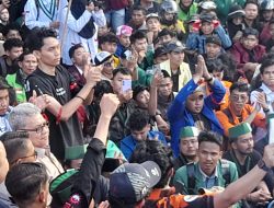 Demo Damai di DPRD Sumbar Disambut Baik Ketua DPRD Muhidi