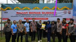 Dukung Program SPHP, PT Semen Padang dan Polda Sumbar Salurkan 2,5 Ton Beras Subsidi untuk Warga Lubuk Kilangan