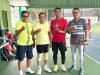 Ketum PP PELTI dan Jajaran Laga Persahabatan Di Lapangan Tenis Pussenif