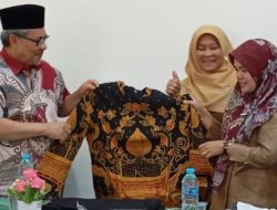 Batik Khas Sumbar untuk ASN dan Guru, Bukti Komitmen Ketua DPRD Sumbar Muhidi terhadap Pendidikan