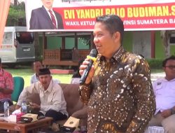 Wakil Ketua DPRD Sumbar Evi Yandri Sosialisasikan Bahaya Narkoba di SMA Negeri 13 Padang