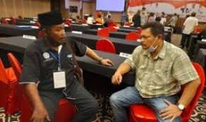 Rahmat Wartira bersama penulis dalam satu kesempatan. (dok. istimewa)