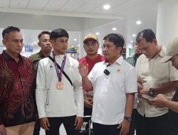 Ketua KONI Sumbar, Hamdanus Sambut Kedatangan Peraih Medali Perunggu Dunia Cabor Sambo