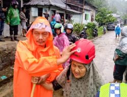 Banjir Batu Busuak, PT Semen Padang Kirim Relawan Bantu Warga Terdampak