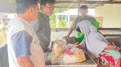 Tampung Aspirasi Masyarakat:Wali Korong Olo Bangau Serahkan Bantuan Pribadi untuk Warga Terdampak Banjir