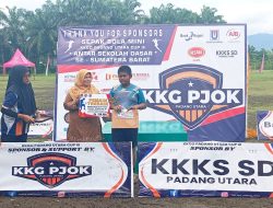 Kepsek SD 24 Ujung Gurun Yumlisma Bangga Anaknya Alif Rahman sebagai Pemain Terbaik Sepakbola Mini Cup III