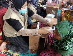 Posko Semen Padang Peduli Layani Pengobatan Gratis 84 Korban Banjir di Pauh