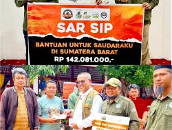 Gubernur Sumbar dan Tim SAR SIP Salurkan Bantuan untuk Korban Banjir dan Longsor di Sumbar
