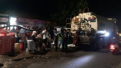 600 KK Alami Krisis Air Bersih Pascabanjir, PT Semen Padang Peduli Salurkan 16 Ribu Liter Air ke Warga Durian Tarung