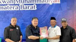 Alex Indra Lukman Salurkan Bantuan Mushaf Alquran dari Tim Dokter Diaspora DPP PDIP