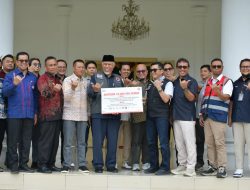 Dukung Sumbar Bangkit Pascabencana, SIG Group dan 11 Distributor Bantu 10.000 Zak Semen
