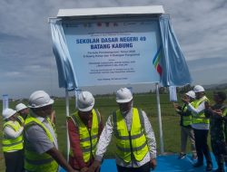 COO Danantara Dony Oskaria Ground Breaking Pembangunan SDN 49 Batang Kabung Bantuan PT Inalum
