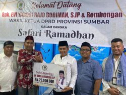 Evi Yandri Serahkan Bantuan Rp20 Juta untuk Musala Nur Ishlah Sawahan Timur, Saat Safari Ramadhan