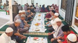 Senyum Anak Yatim Warnai Buka Puasa Bersama di Masjid Ar-Raudhah