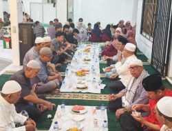 Senyum Anak Yatim Warnai Buka Puasa Bersama di Masjid Ar-Raudhah