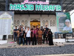 Menjaga Silaturahmi, Irfendi Arbi Undang Wartawan Buka Puasa Bersama Di Masjid Musafir