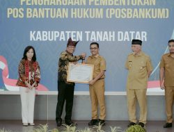 Dukung Pembentukan Posbankum Nagari, Bupati Khairunas Terima Penghargaan Dari Menkum RI