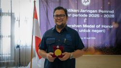 Bukti Nyata Kepedulian Tangani Bencana Hidrometeorologi di Sumbar, PT Semen Padang Raih Medal of Honor dari JPS