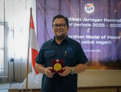 Bukti Nyata Kepedulian Tangani Bencana Hidrometeorologi di Sumbar, PT Semen Padang Raih Medal of Honor dari JPS