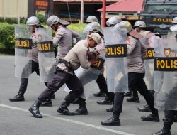 Polres Pasaman Barat Gelar Latihan Pengendalian Massa di Halaman Mapolres