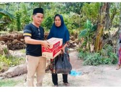 Armadi Anggota DPRD Kabupaten Pesisir Selatan Bantu Korban Banjir di Nagari Gantiang Mudiak