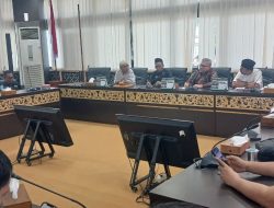 Ketua DPRD Sumbar Muhidi Terima Audiensi PJKIP Sumbar untuk Dorong Keterbukaan Informasi Publik