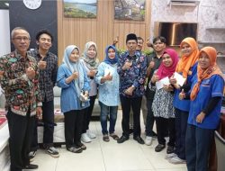 Santunan Ramadhan untuk Anak Yatim dan Cleaning Service DPRD Sumatera Barat