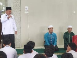 Kakan Kemenag Lima Puluh Kota Berikan Pembekalan Kepada Peserta Pesantren Ramadhan PPM Al- Kautsar Muhammadiyah.