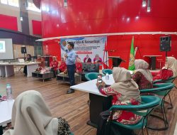 Ketua PWPS Dr Mairawita Wiwik Senang Seminar Etika dan Komunikasi Banyak Dihadiri Pengurus dan Anggota
