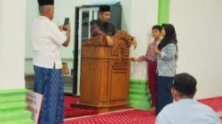 Wakil Ketua DPRD Sumbar Evi Yandri Rajo Budiman Beri Motivasi Anak-Anak Rajin Salat Subuh di Padang