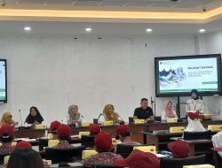 Guru dan Siswa SDN 22 Ulak Karang Utara Kunjungi Perpustakaan DPRD Sumbar untuk Perluas Wawasan