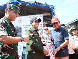 Dirut Semen Padang Serahkan Rumah Bantuan TMMD, Nelirismen: Anugerah bagi Keluarga Kami!