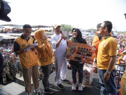 Lepas 10 Jamaah Umroh , Dian Anggraini Oktavia: Mohon Doakan Agar Kader Partai Hanura Duduki Kursi DPRD Padang dan Sumbar