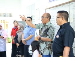 Ketua DPRD Supardi Mendorong Motivasi dan Inovasi, WRSE Payakumbuh Dilatih Pembuatan Kue