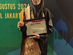 Hj.Fitria Rahmi Asal Lima Puluh Kota Raih Prestasi Terbaik I Nasional PAI Award 2024