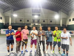 Laga Tenis Antar Pengurus PELTI Sumbar: Sempat Unggul Syafrizal/Novi Kalah Tea-break Lawan Suardi/Irawan