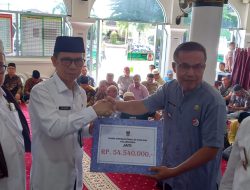 Jelang “Rirayo”, RT dan RW se-Kecamatan Padang Timur Terima Dana Operasional