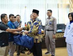 Pelepasan Kontingen Karate Shokaido Sumbar oleh Wakil Ketua DPRD Sumbar, H. Suwirpen Suib